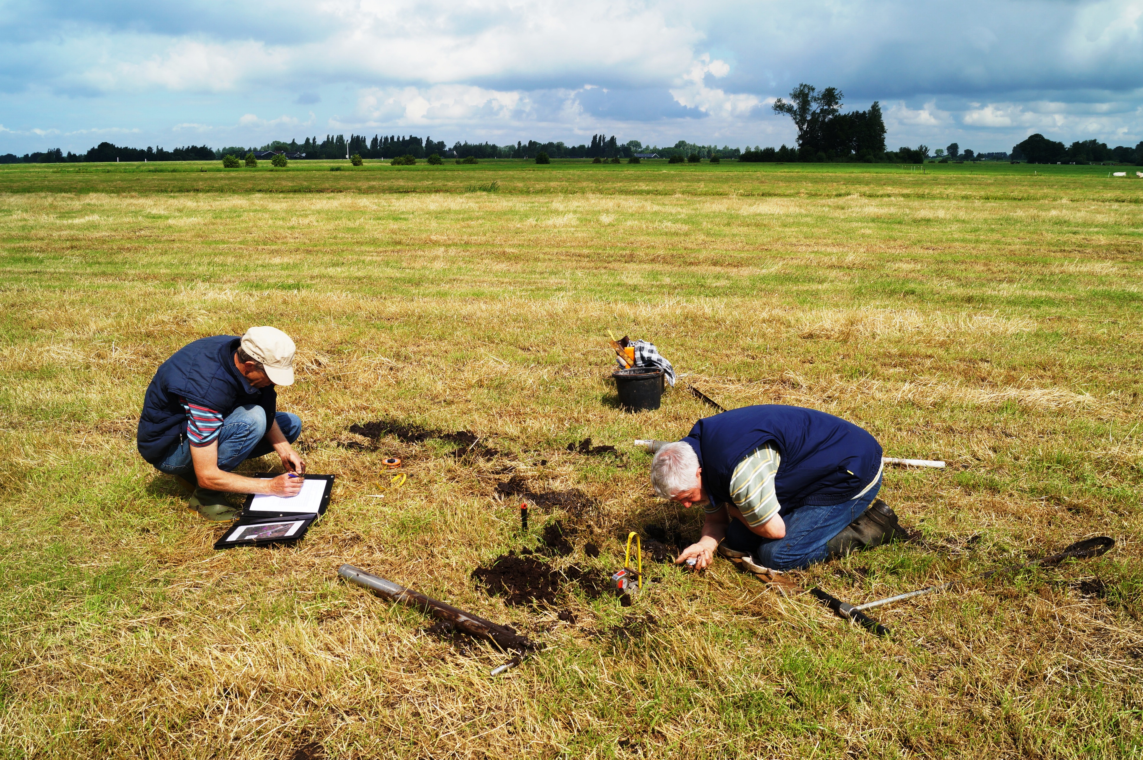bedrijvenproef_sturen_met_grondwater_meten_doorlaatbaarheid_veen_ voor_drainageafstand